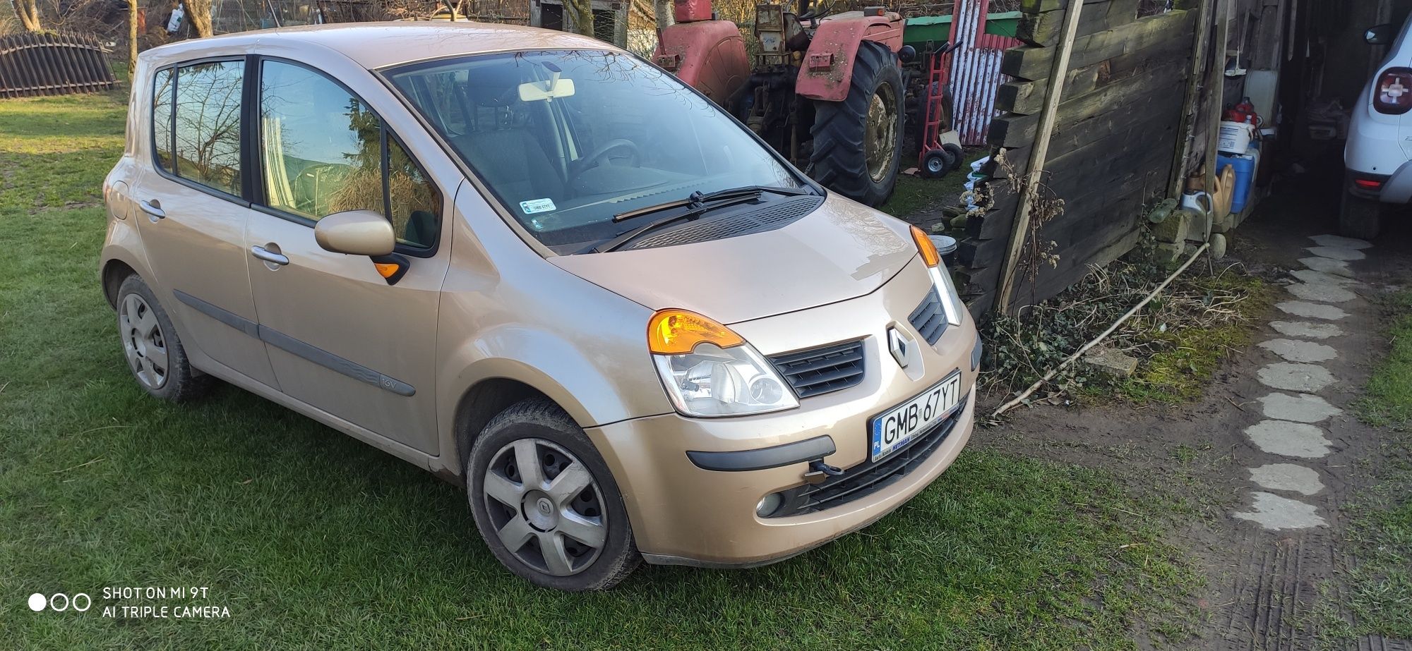 Renault Modus uszkodzony