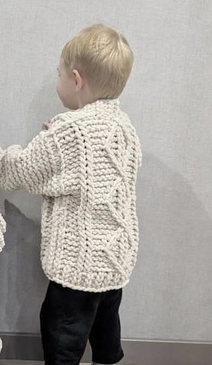 Поюшевий дитячий кардиган