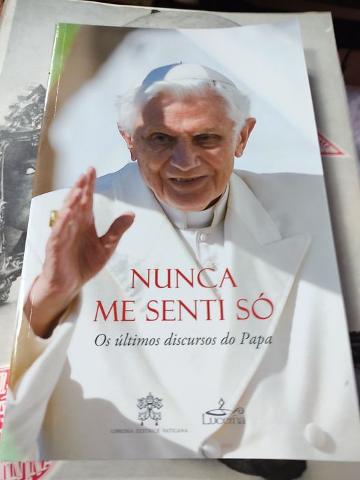 Tenho vários livros religiosos