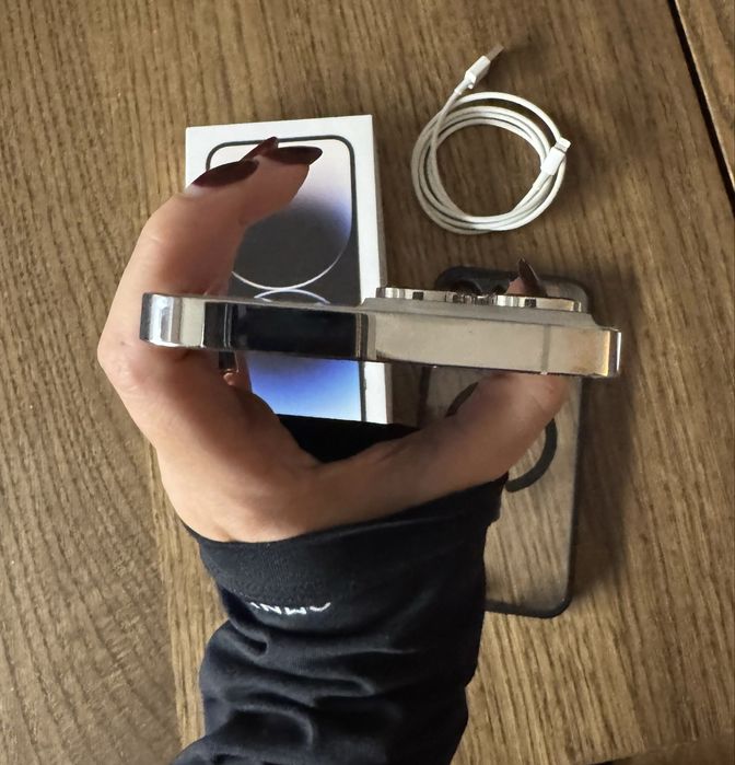 iPhone 14 Pro Max 128 GB – Branco Prateado / Cromado