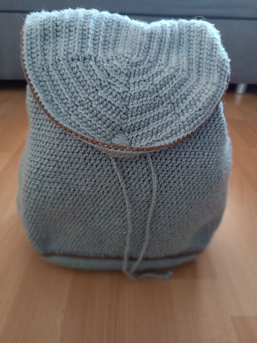 Plecak robiony na szydełku