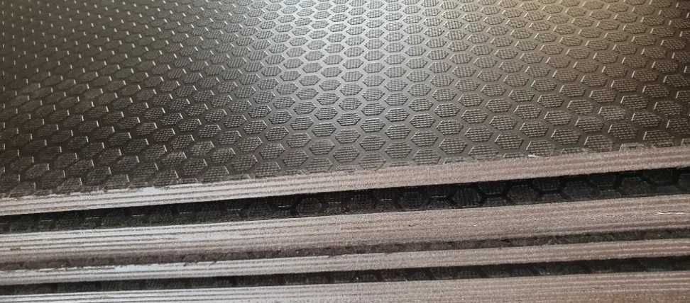 Sklejka wodoodporna antypoślizgowa brzozowa nowa - 250x120x11 HEXA