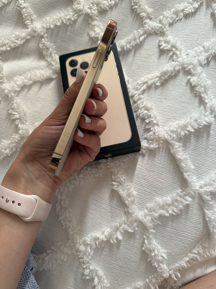 iPfone 13 pro max Gold