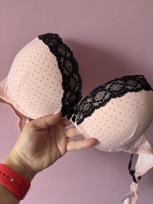 Бюстгалтери push up нові, 2 шт можна по 1 шт