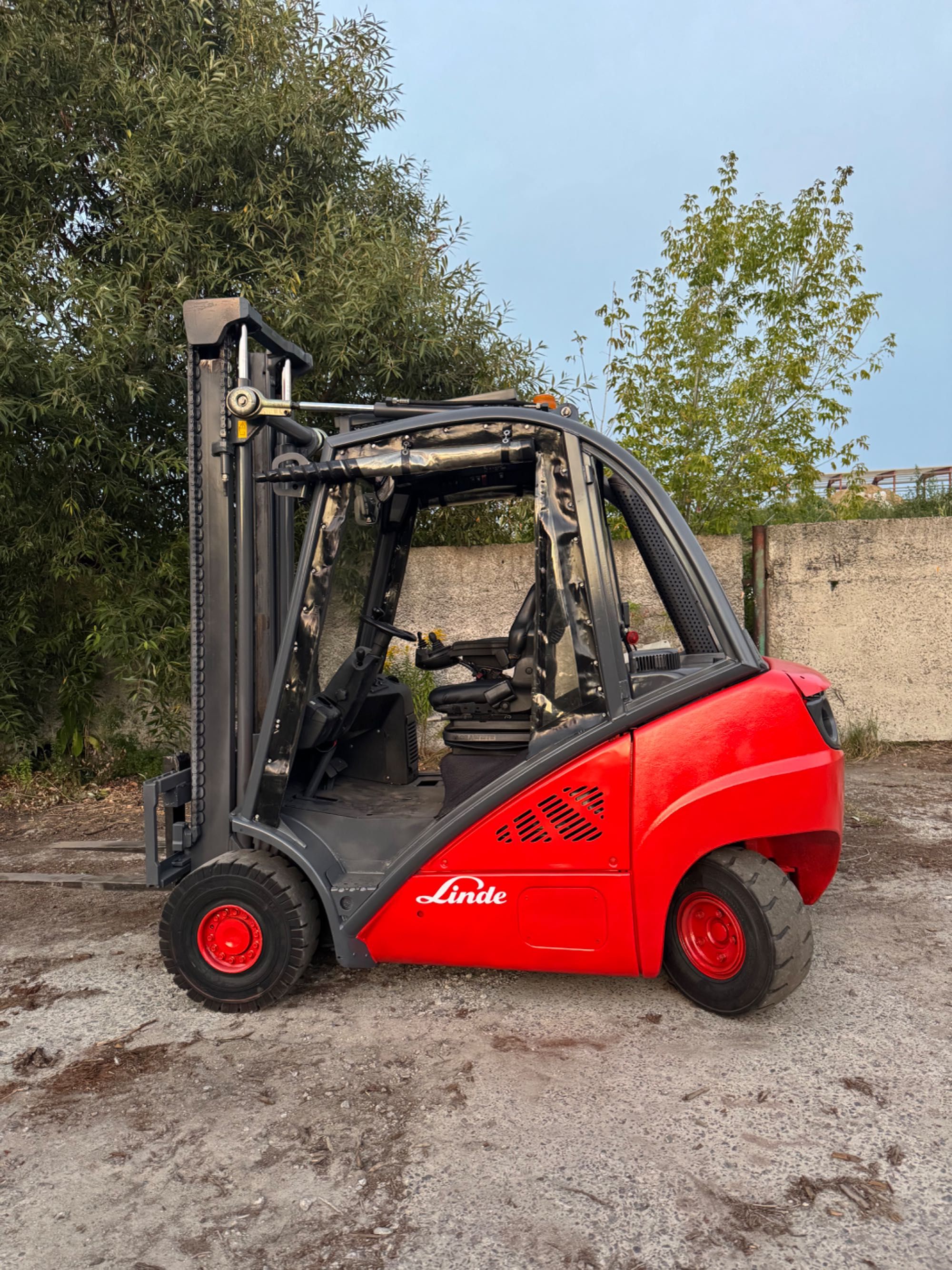 Дизельний навантажувач Linde h20 2тонн погрущик кара toyota nisan