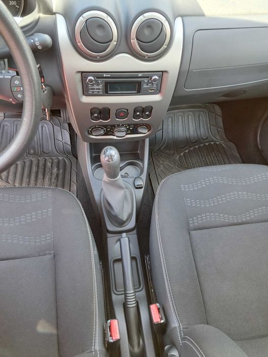 Sprzedam auto Dacia Sandero 2012