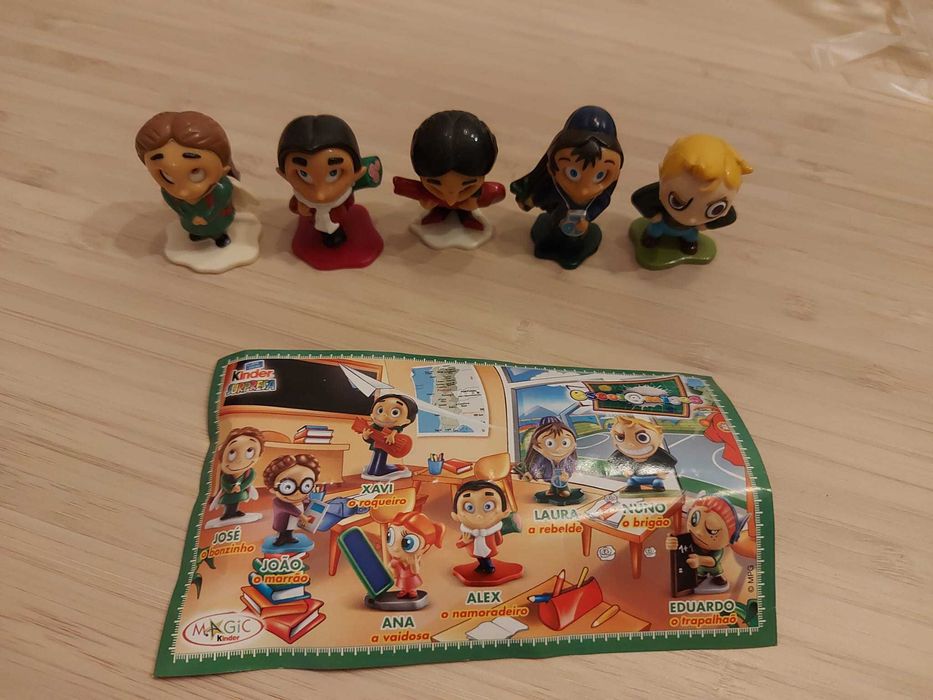 Lote #7 - Oito Coleções Kinder
