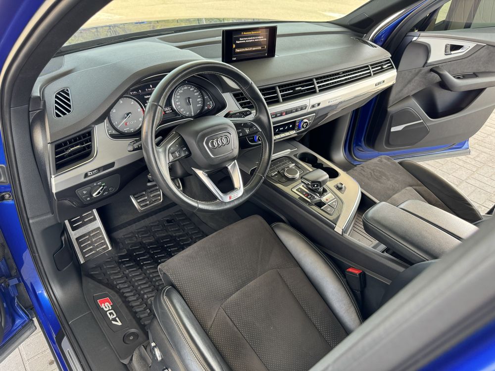 Продам Audi SQ7. 2017 год выпуска. Возможен кредит