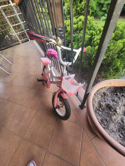 Rower z pedałami i hamulcem