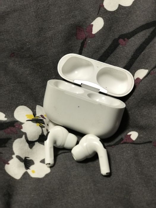 AirPods pro Gen 1 (оригінал)