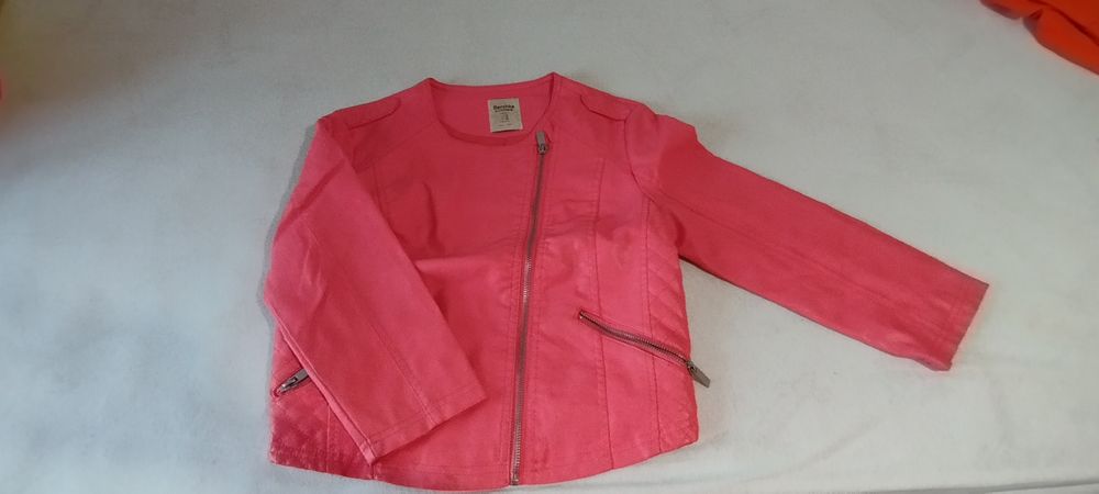 Casaco de couro rosa