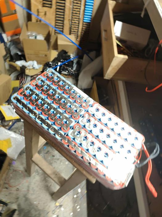 Naprawa i regeneracja baterii do rowerów hulajnóg i elektronarzędzi
