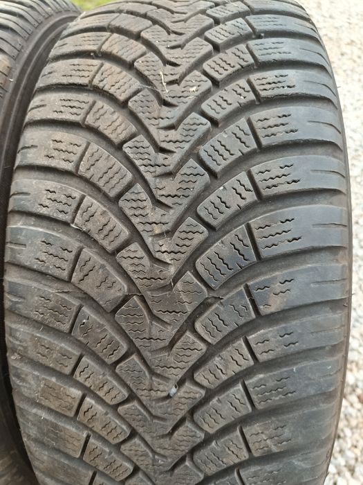 Opony zimowe 225/55/R16 komplet
