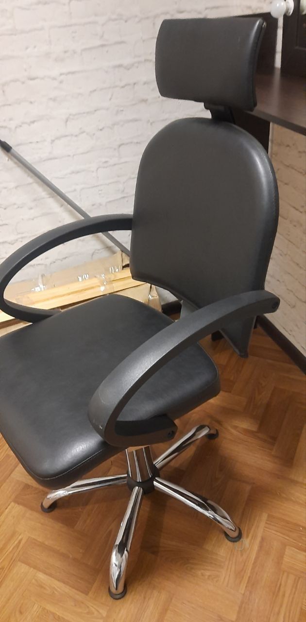 Кресло для бровиста