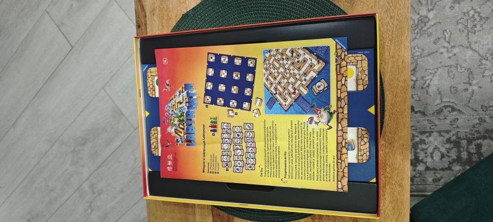 Gra Labyrinth firmy Ravensburger w bardzo dobrym stanie.