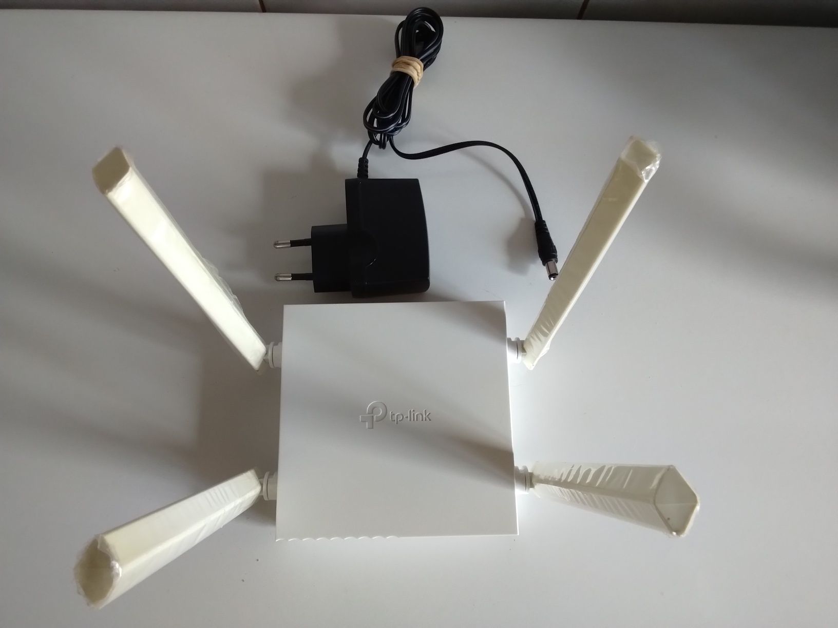 Wi-Fi роутер TP-LINK Archer C24, двохдіапазонний маршрутизатор .