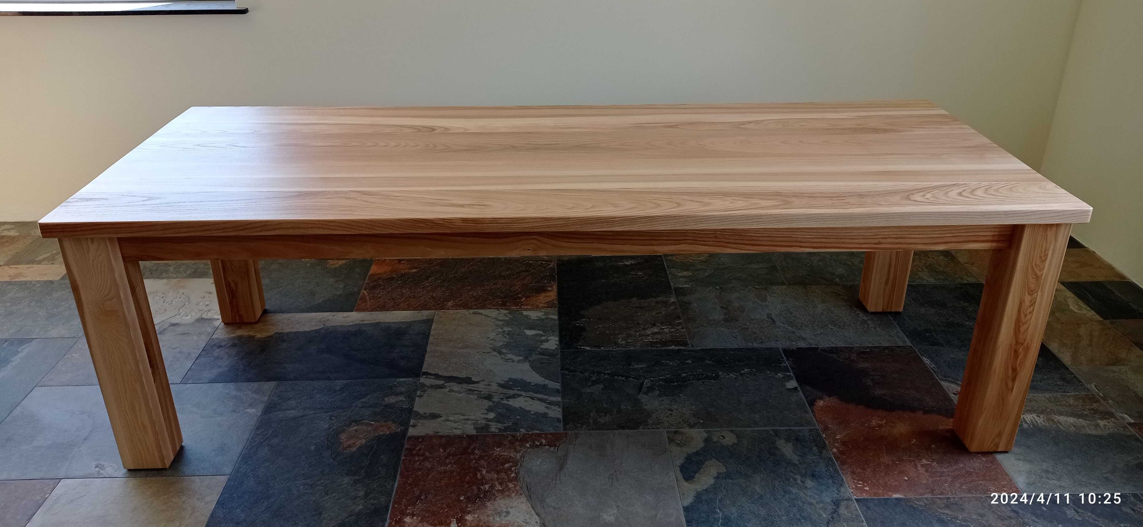 Stół Jesionowy: Urok Naturalnego Drewna