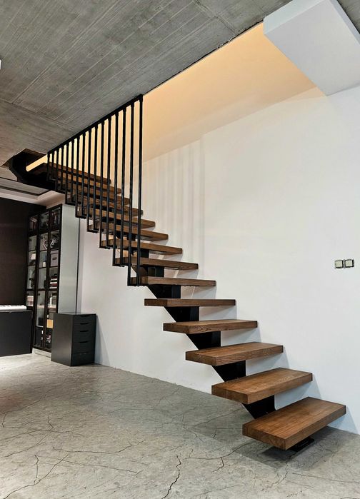 projekt schodów metalowych na jednym centralnym profilu,  DXF