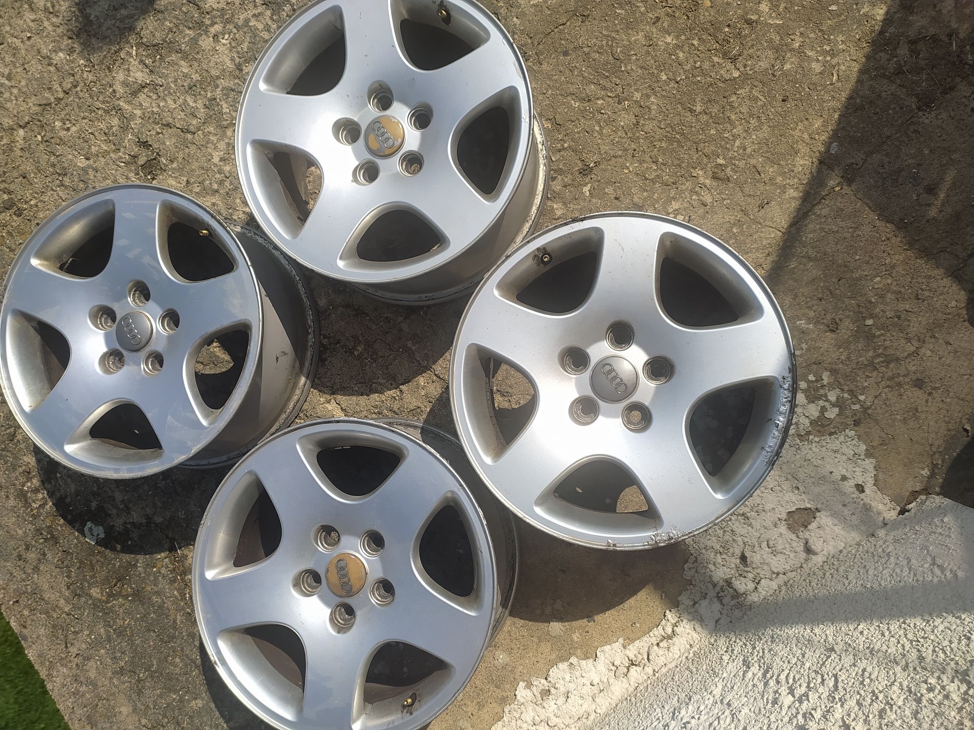 Felgi aluminiowe audi A4 B6 R16 5x112