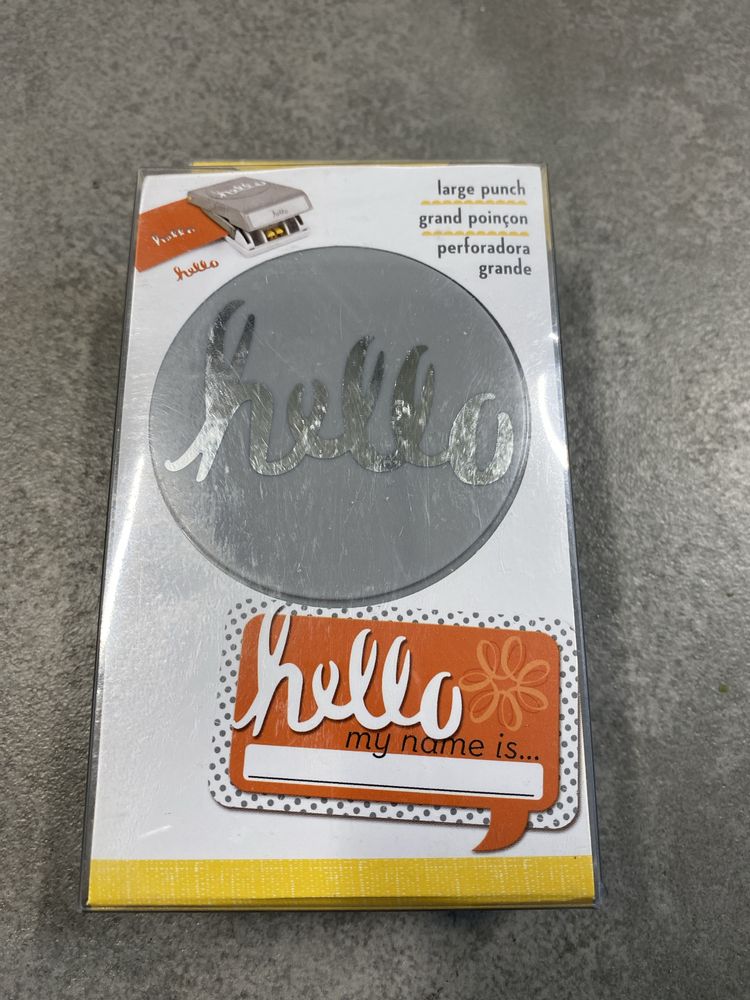Retro dziurkacz ozdobny napis hello