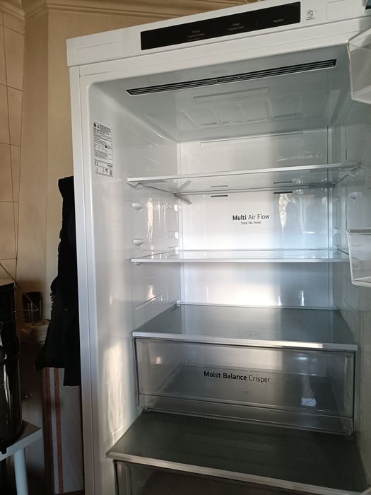 Combinado LG com apenas 1 ano de uso. Ainda com mais um ano de garanti