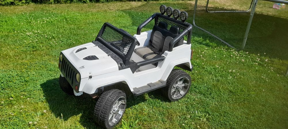 Autko na akumulator 4x4 jeep dla dziecka