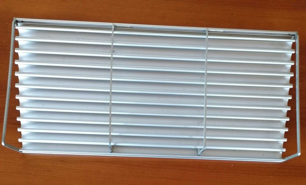 Suporte para CD`S. Tudo 30,00€