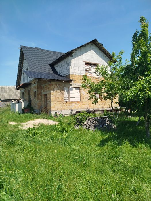 Продам 2 будинки..25 соток!!!