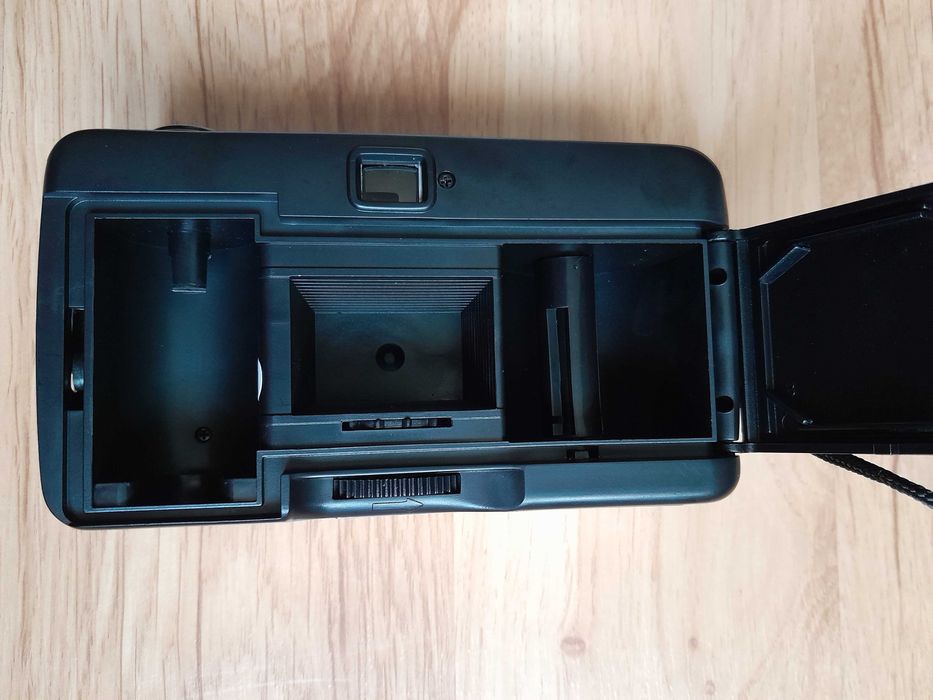 Aparat fotograficzny CHARMAN  M-102 analogowy