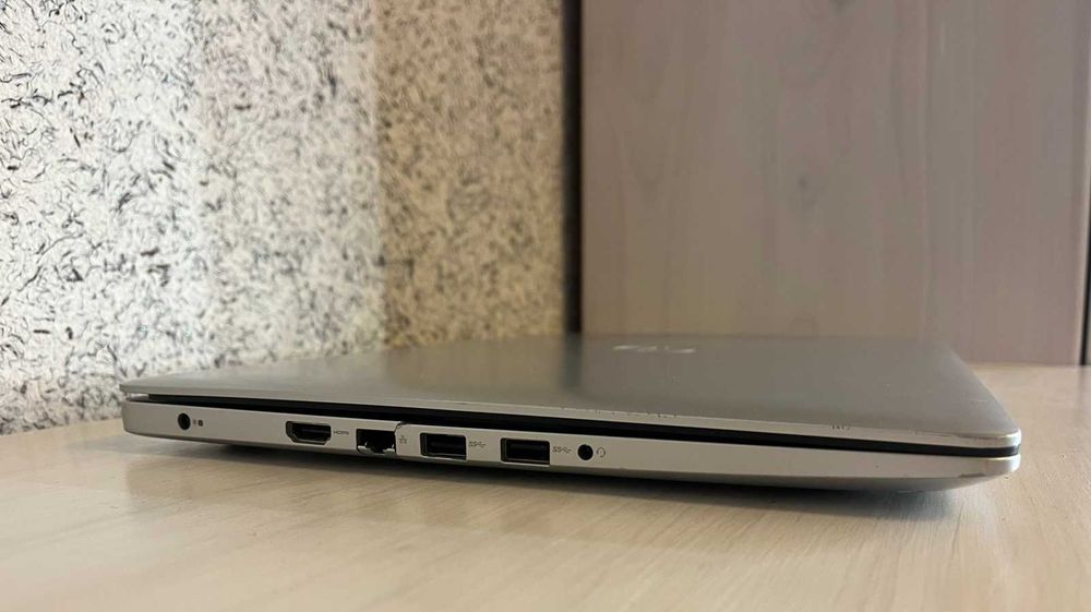 Ноутбук Dell 3593 SSD 240 ОЗП 8 ГБ i5-1035G1