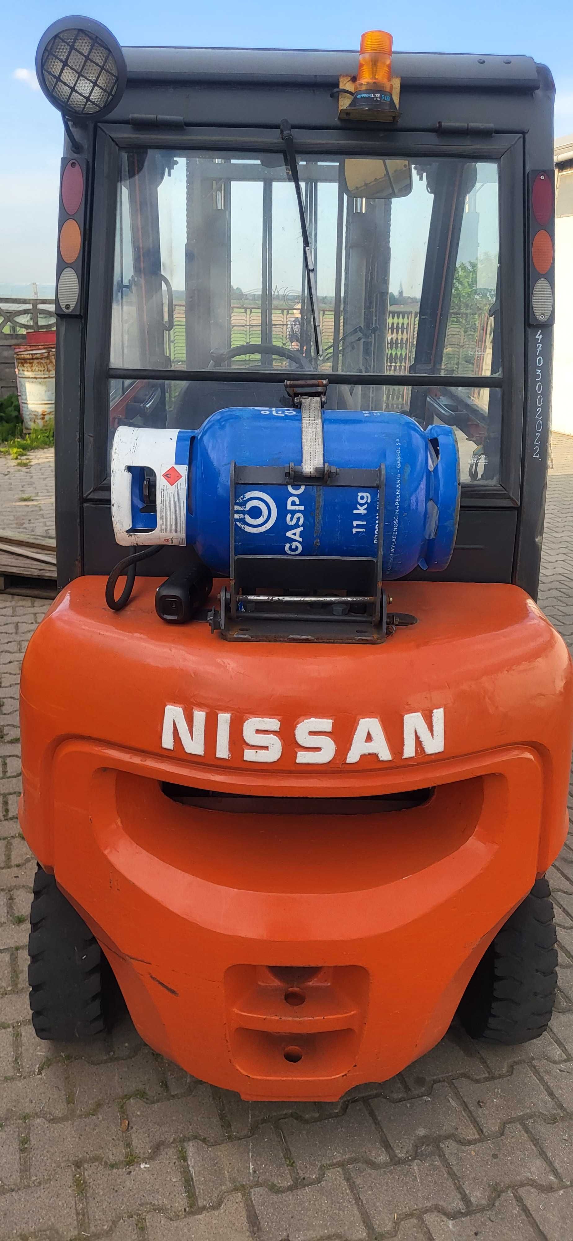 wózek widłowy Nissan FG25