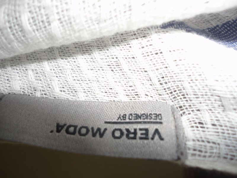 Vendo lenço Stina Vero Moda 100% poliester