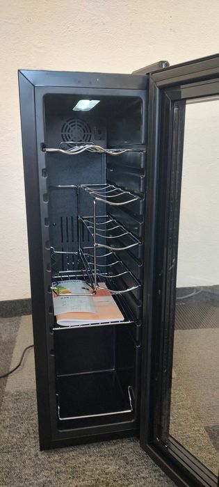 Lodówka do wina, winiarka 12But. Klarstein   S-215