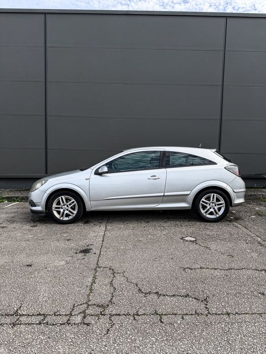 Opel Astra GTC CDTI 1.3