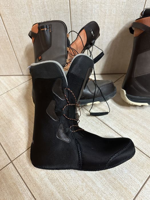 Сноубордичні боти Nitro Snowboard Boots Size 9 Thunder TLS 862