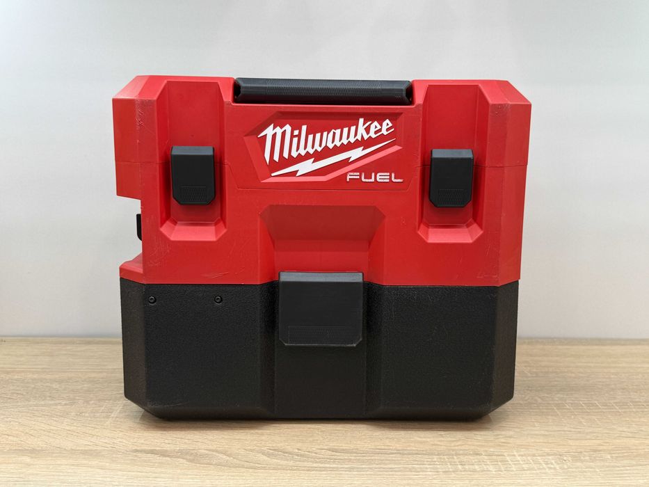 Odkurzacz akumulatorowy Milwaukee M12 FVCL + aku