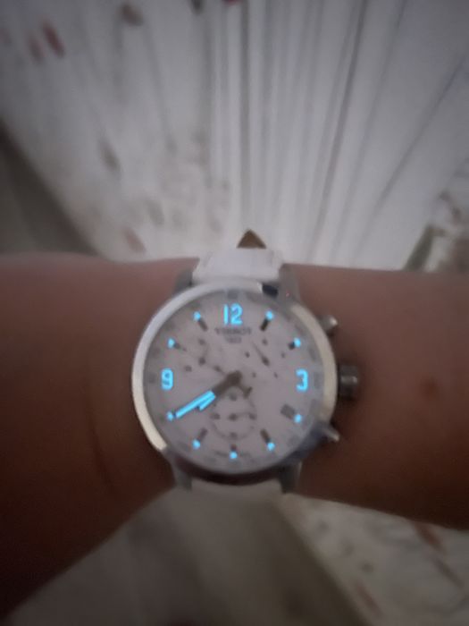 наручний жіночий годинник TISSOT оригінал