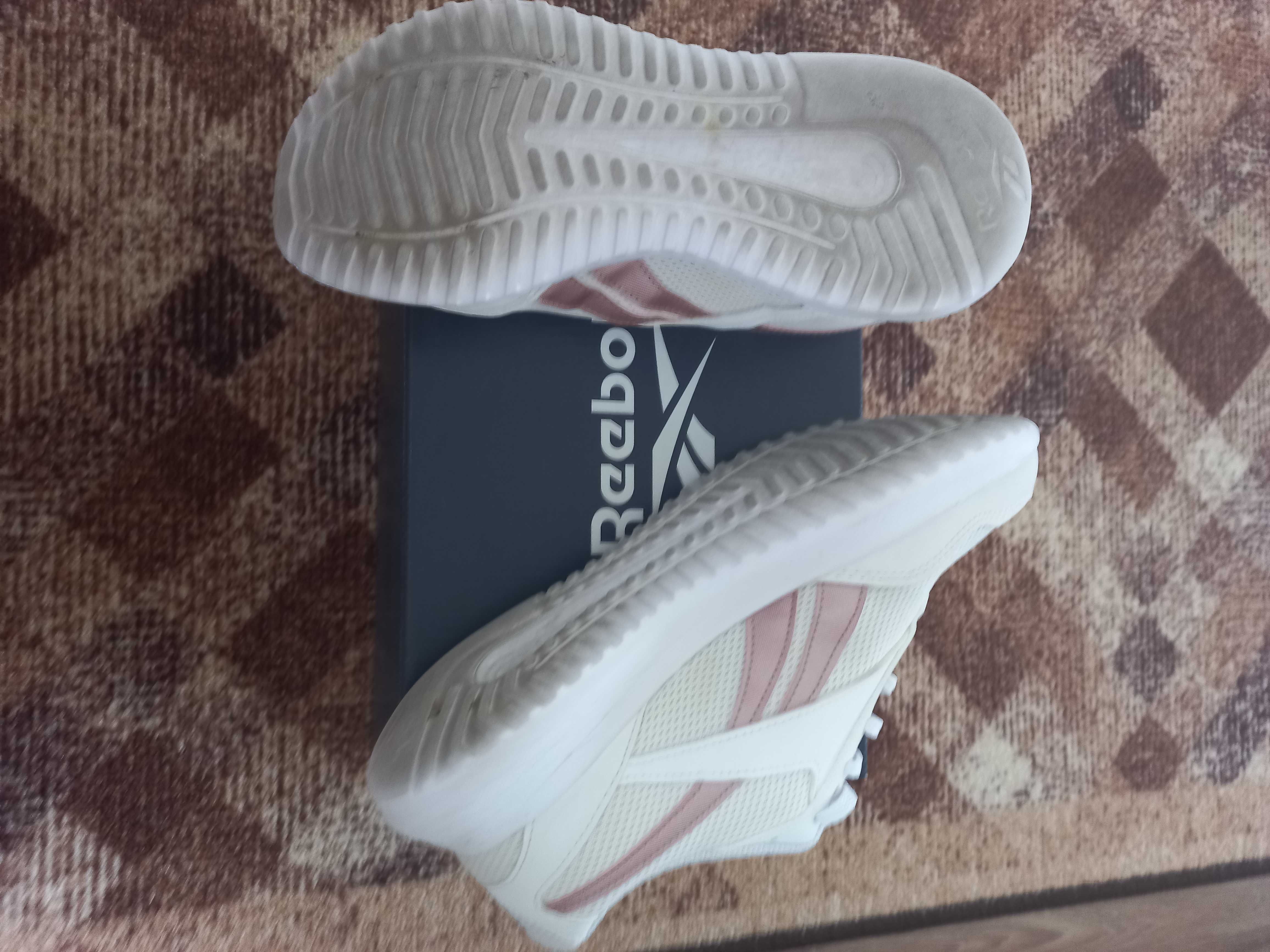 Buty damskie Reebok rozm. 39