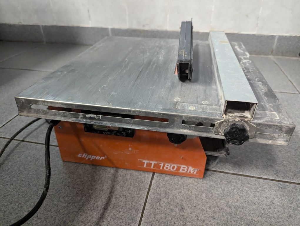 Przecinarka do płytek Clipper TT 180 BM