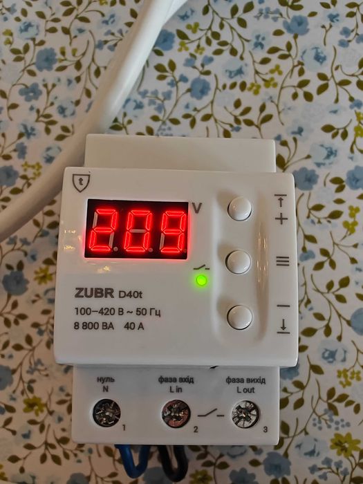 Реле напруги ZUBR MF40, D40t