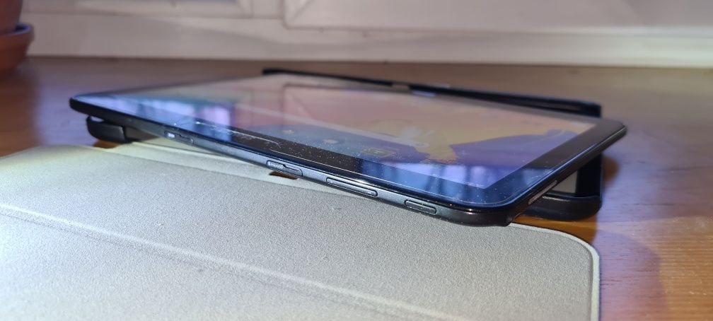 Планшет Samsung Galaxy Tab 4 10.1 16GB LTE ідеал