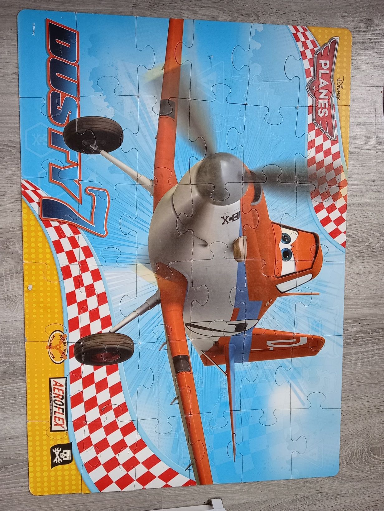 Puzzle z bajki Samoloty Gigant