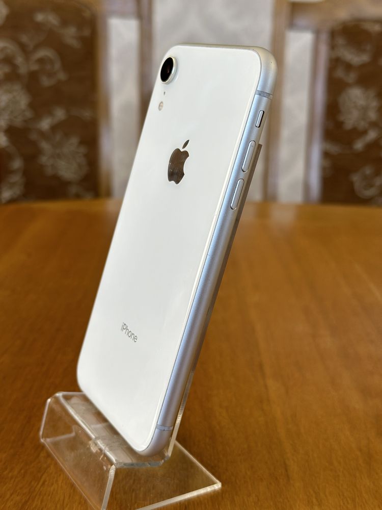 iPhone XR 64gb white