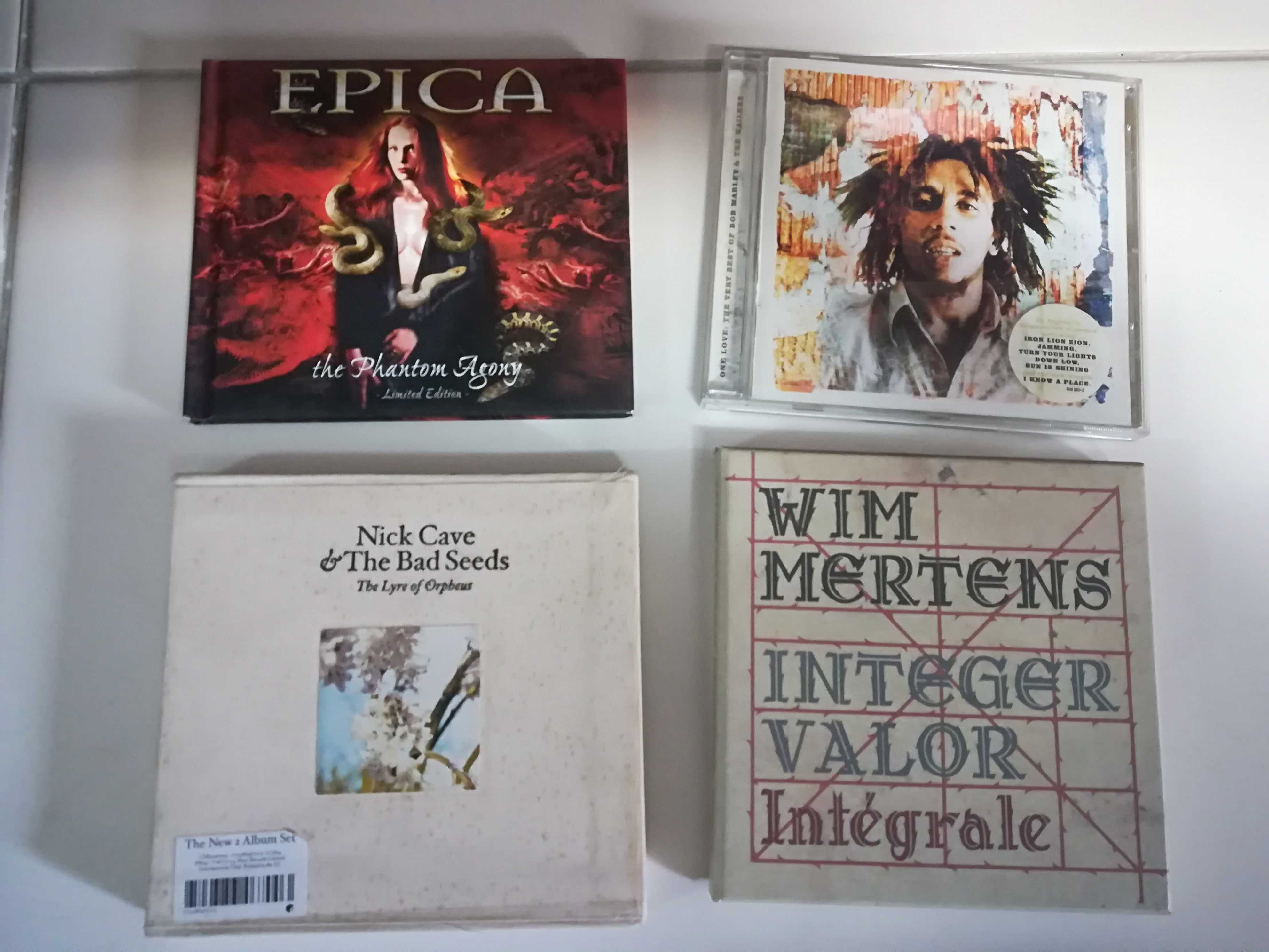 Vendo CD's quase nunca foram usados