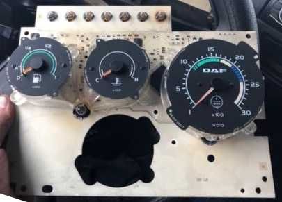 Заміна CDVL-1302 відновлення панелі стрілочних приладів DAF 95XF євро2