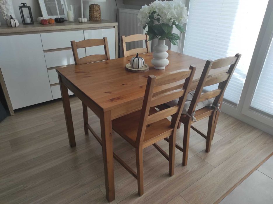 Stół + 4 krzesła IKEA