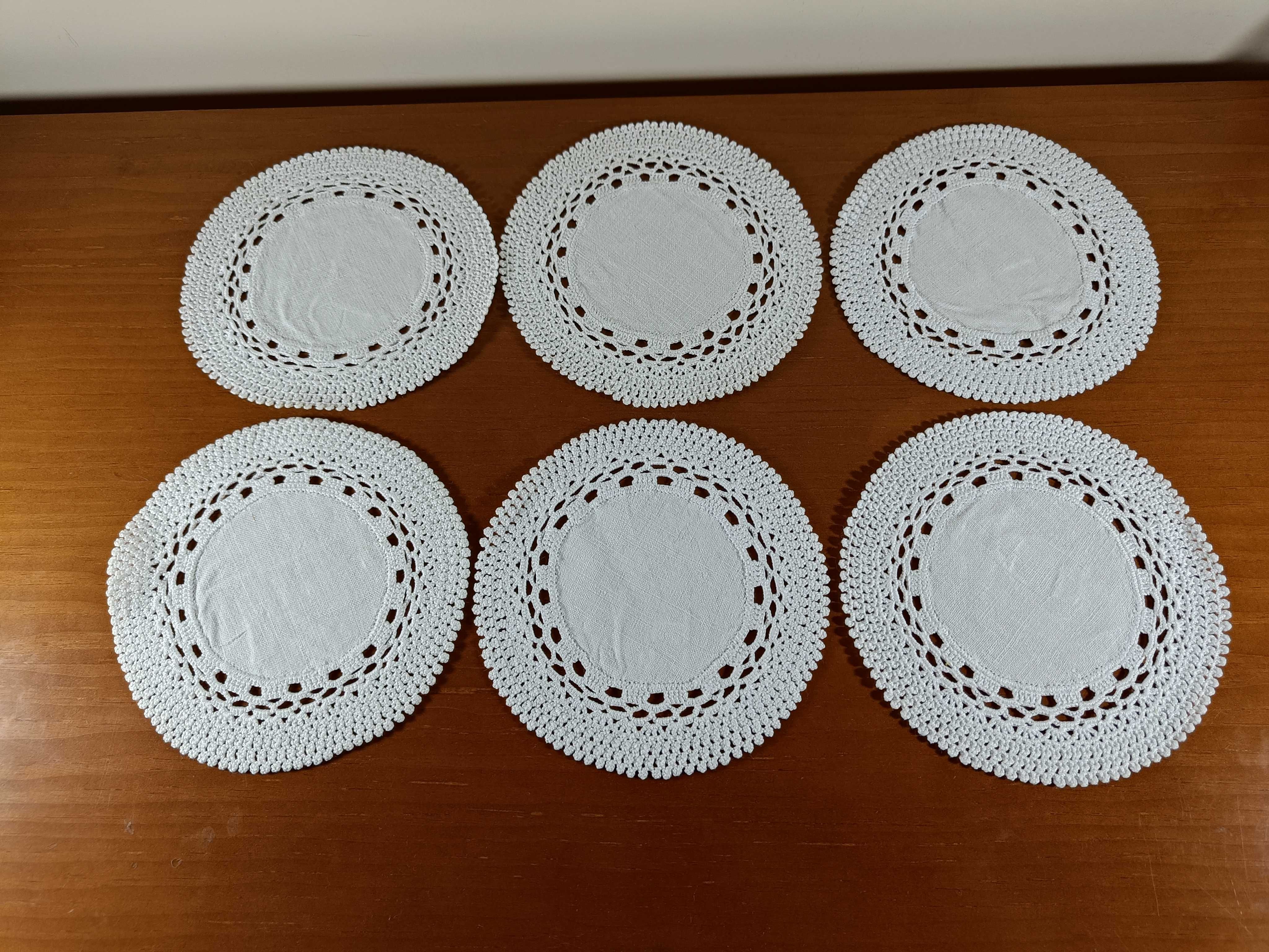 Conjunto napron /6 peças/ em linho com detalhe em crochet branco