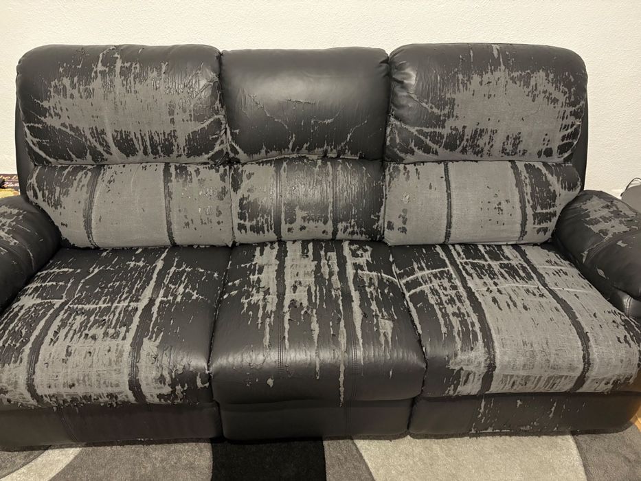 Sofá reclinável preto