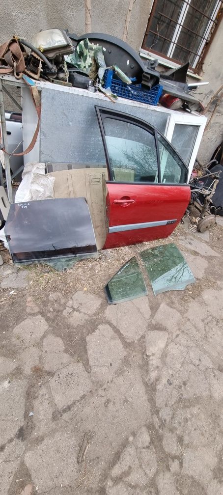 Дверь передняя правая рено сценик 2 стекло в дверь Renault Scenic 2