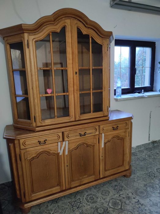 Kredens z witryną / nadstawką